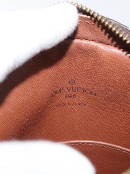 LOUIS VUITTON Monogram Danube Shoulder Bag M45266 LV Auth  LOUIS VUITTON Monogram Danube Shoulder Bag M45266 LV Auth BA12576